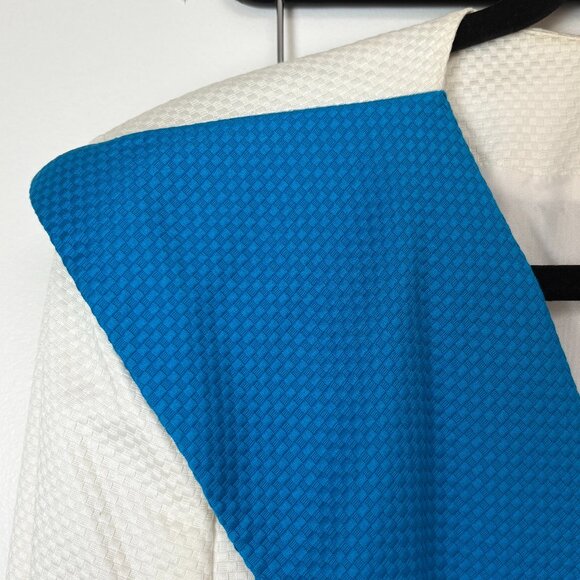 Women’s White & Blue Geometric Power Suit W/Jacket & 2 Skirts - Picture 14 of 16